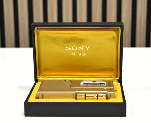 Sony gold edition - gold,